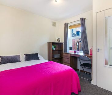 53 ST MICHAELS LANE Leeds - LS6 3BR - Photo 3