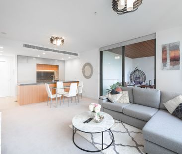 Whisper Quiet North Facing 2 Bedroom Apartment - Photo 2