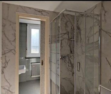 VIVERE A DUE PASSI DAL LAGO, TRILOCALE CON VISTA RINNOVATO - Foto 3