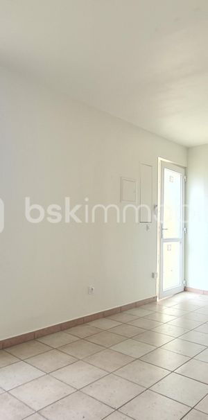 Appartement de 27,57 m² à Nimes - Photo 1