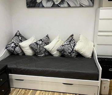 Room in a Shared House, Telegraph Place, E14 - Photo 6