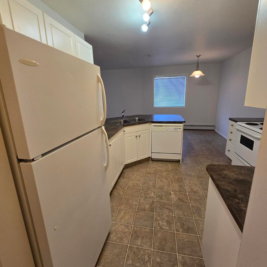 2 bedroom 1 bathroom condo UTILITIES INCLUDED - Photo 1