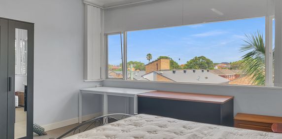 Boarding house furnished room - Photo 2