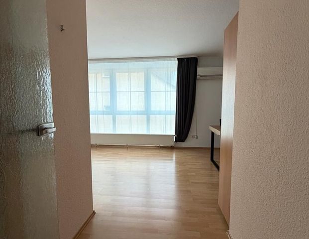 Teilmöblierte 2 ZKB Wohnung mit EBK und Klimaanlage - Foto 1