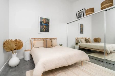 1 Bedroom unfurnished Loft Apartment available in Habitat - Photo 2