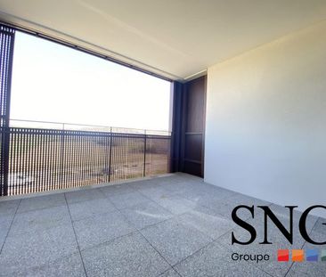 T2 AVEC LOGGIA ET DEUX PARKINGS - Photo 3