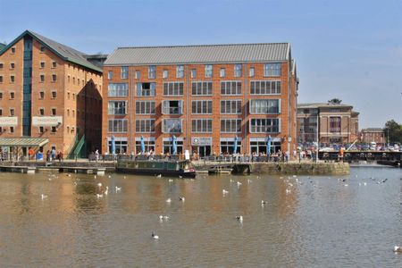 Merchants Quay, Gloucester Docks - Photo 5