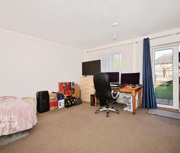 3 bedroom semi-detached house to rent - Photo 6