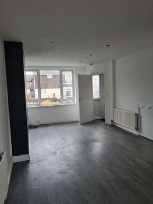 2 bedroom semi-detached house to rent - Photo 1