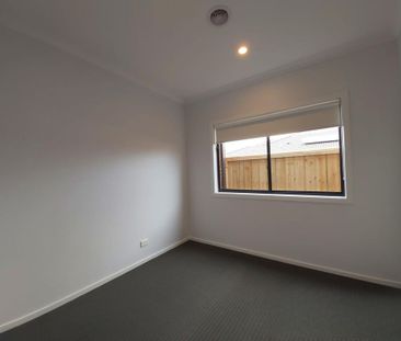 Splendid 4Br Family Home in Bonnie Brook! - Photo 6