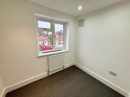 3 bedroom semi-detached house to rent - Photo 4