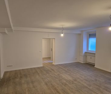 Groß und saniert – Wohnungsschnitt für Kreative! - Photo 1