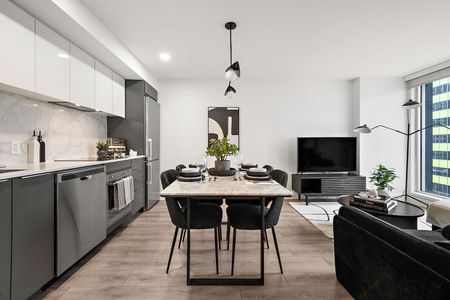 Luxury Rentals Downtown - Photo 2