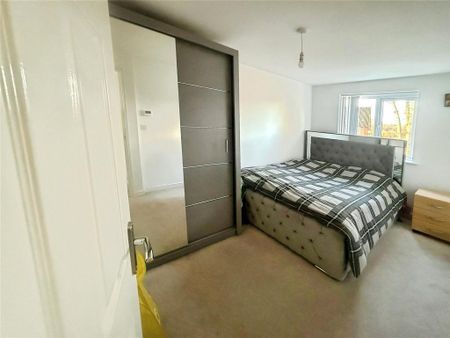 3 bedroom detached house to rent - Photo 4