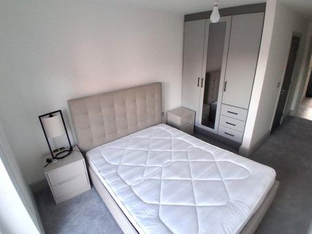 2 bedroom flat to rent - Photo 5