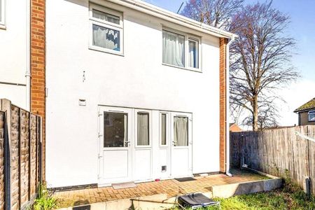 1 bedroom studio to rent - Photo 3