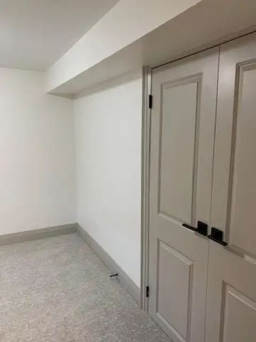 5 Conrad Court Lower — 5 Conrad Court Lower - Photo 2