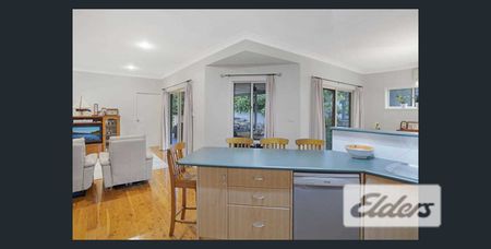 Large Family Home in Popular Location - Photo 4