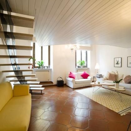 Attic-Trastevere: Lovely, spacious modern 3 bedroom, 3 baths. Entrance, living room, dining, study loft, balconies & large private terrace. Parquet floors, air conditioning, rireplace, bright, silent, near all. Ref 1120 - Photo 2