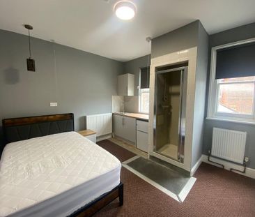 Studio to rent - Photo 2