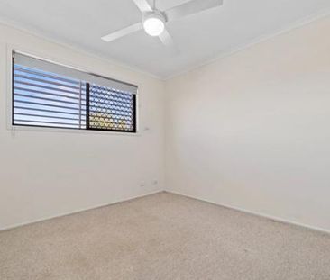 Modern, Low Maintenance & Convenient Unit! - Photo 3