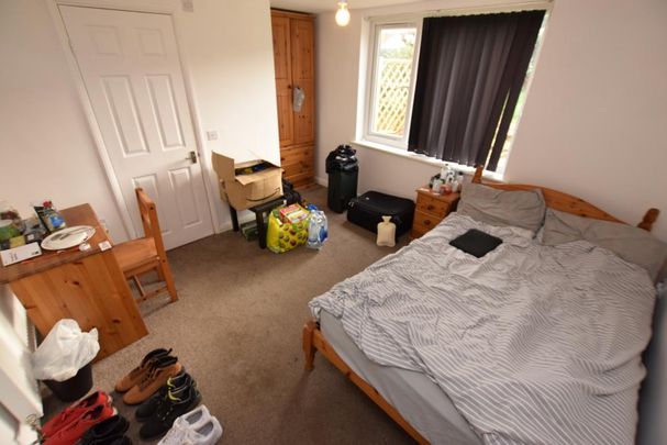 5 bedroom semi-detached house to rent - Photo 1