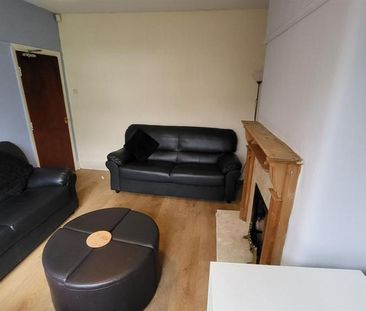 8 bedroom house to rent - Photo 1