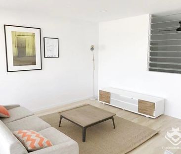FURNISHED MORDERN SPACIOUS 1 BED APARTMENT - Photo 3