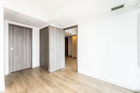 For Lease - 3 Concord Cityplace Way Unit# 5702, Toronto, Ontario - Photo 2