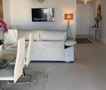 3 bedroom luxury Flat for rent in Estepona, Andalusia - Photo 4