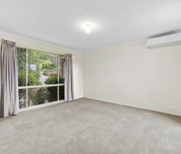 Lovely Three Bedroom Home - Photo 6