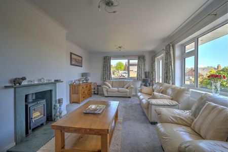 3 bedroom bungalow to rent - Photo 3