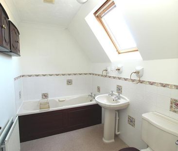 3 bedroom detached house to rent - Photo 6