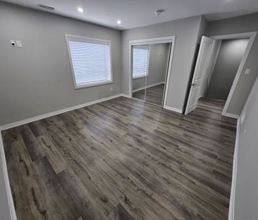 For Lease - 3392 Lake Shore Boulevard, Toronto, Ontario - Photo 6