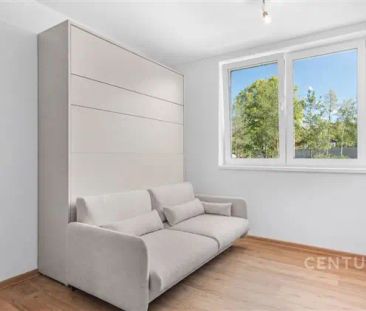 Moderní byt 1+kk s parkovacím stání a sklepní kójí - ul. Topolová, ... - Photo 2