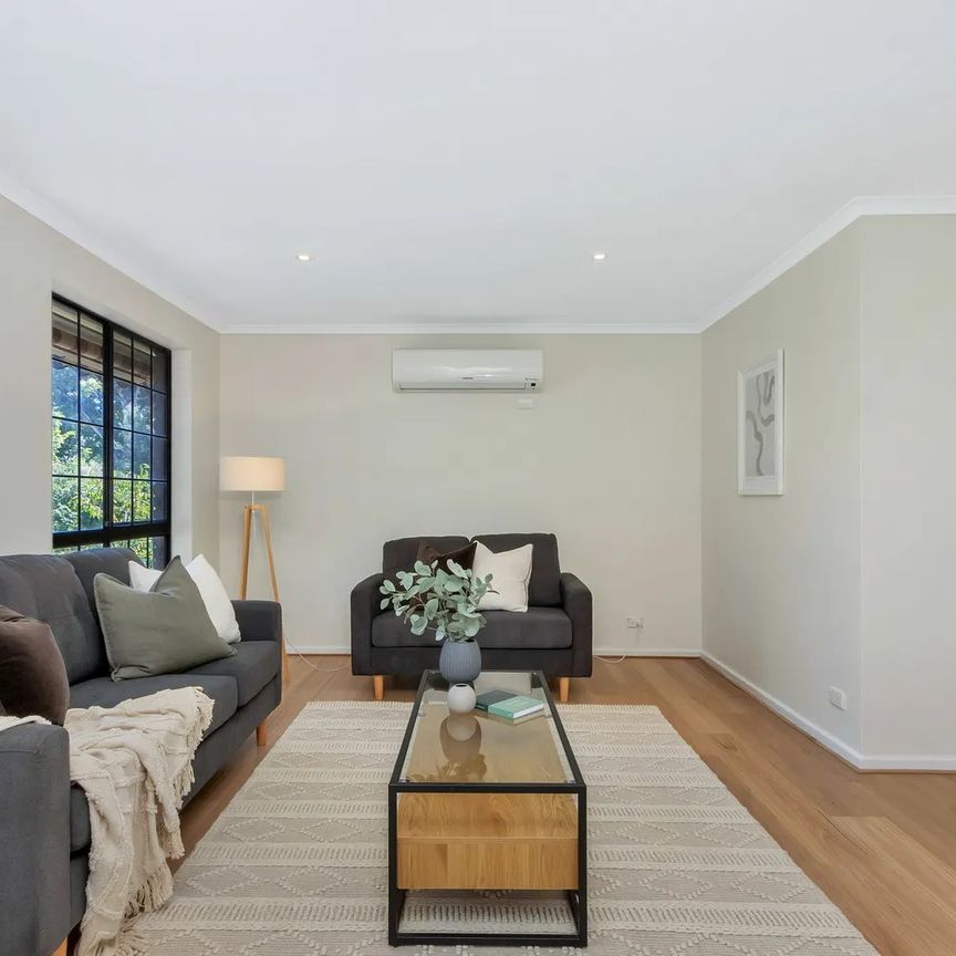 Very Neat and Tidy - Photo 1