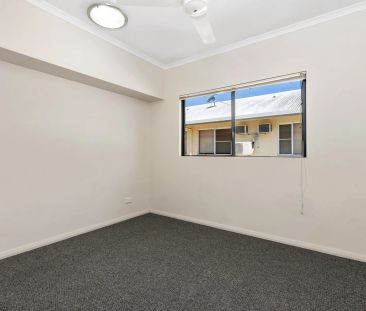 Contemporary living in Trinity Beach - Photo 2