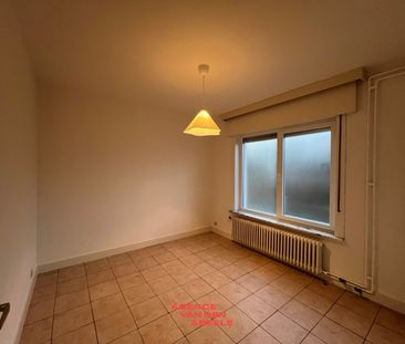 Gelijkvloers appartement met 2 slaapkamers nabij het centrum - Foto 2