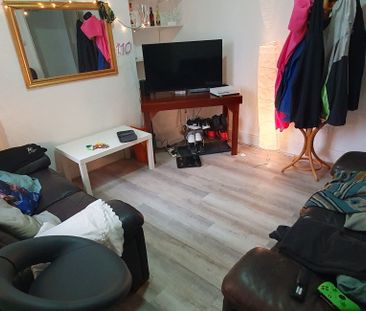 31 Llantristant Street, Cathays, Cardiff, CF24 4JD - Photo 2