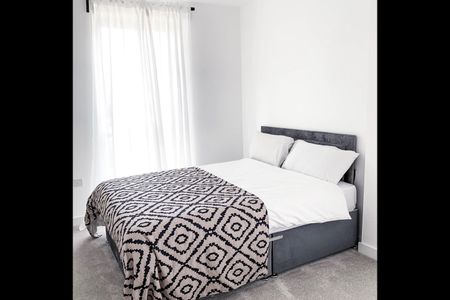 2 Bed Flat, Golden Hinde House, SE8 - Photo 4