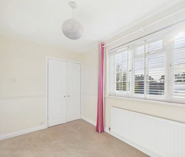 Cooper Road, Windlesham - 4 bedrooms Property for lettings - Seymours - Photo 4