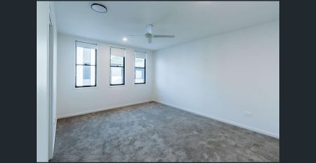 Stunning Family Home for Rent in Desirable Carina Neighborhood - Your Dream House Awaits! - Photo 3