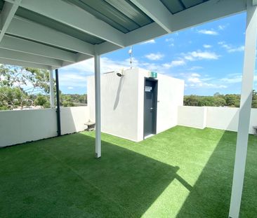 One Bedroom Renovated Rooftop Unit - Photo 6