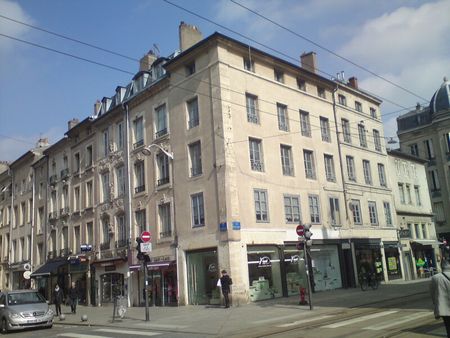 Location Appartement 56m² NANCY 54000 - Photo 4