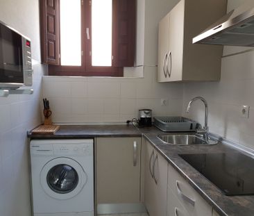 Piso de alquiler en Reyes Católicos, Centro - Sagrario - Photo 6