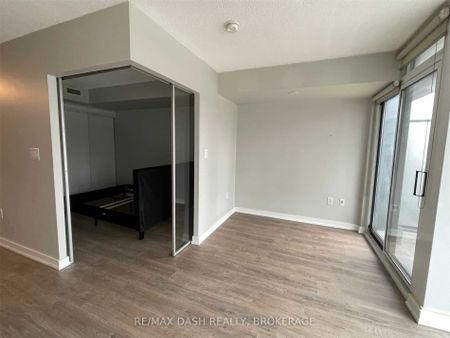 For Lease - 25 Capreol Court Unit# 906, Toronto, Ontario - Photo 4