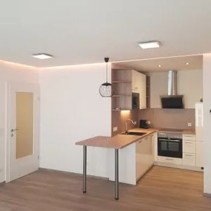 Moderne 2-Zimmer-Wohnung nahe Mariahilfer Straße - provisionsfrei - Photo 1