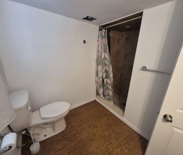 For Lease - 1644 Dufferin Street Unit# Main Floor, Toronto, Ontario - Photo 4