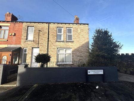 3 bedroom end of terrace house to rent - Photo 3