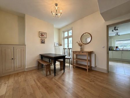 4 bedroom terraced house to rent - Photo 2